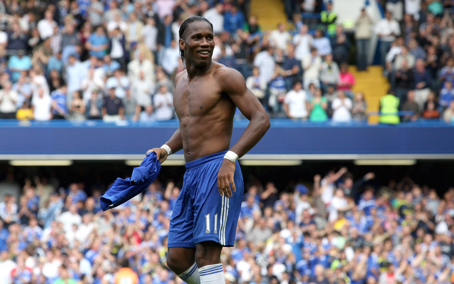 末轮保级大战:多支球队誓死一搏